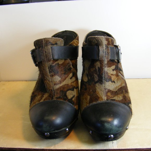 BCBGeneration Millard Camouflage Pony Calf Hair Studded Platform High Heel Mules - Picture 3 of 4